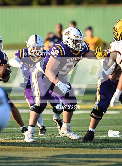Thumbnail 2 in Davison vs. De La Salle Collegiate photogallery.