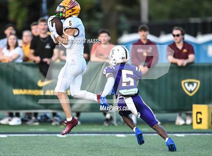 Thumbnail 3 in Davison vs. De La Salle Collegiate photogallery.