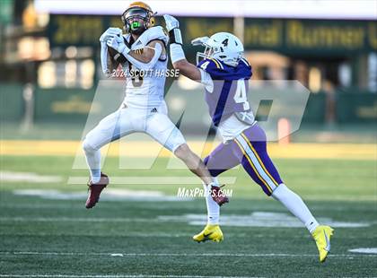 Thumbnail 2 in Davison vs. De La Salle Collegiate photogallery.