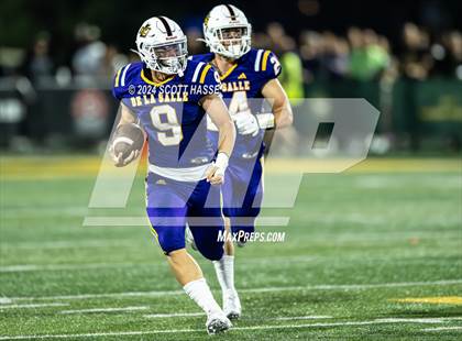 Thumbnail 2 in Davison vs. De La Salle Collegiate photogallery.