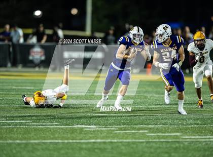Thumbnail 1 in Davison vs. De La Salle Collegiate photogallery.