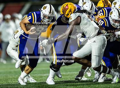 Thumbnail 1 in Davison vs. De La Salle Collegiate photogallery.