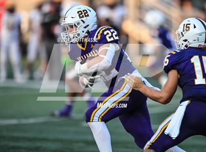 Thumbnail 3 in Davison vs. De La Salle Collegiate photogallery.