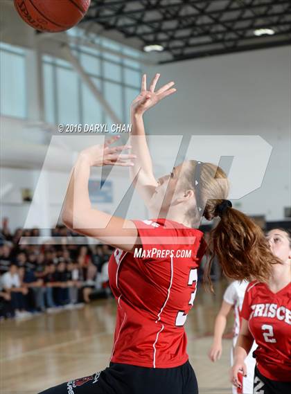 Thumbnail 3 in Shalhevet vs Frisch (Steve Glouberman Tournament) photogallery.
