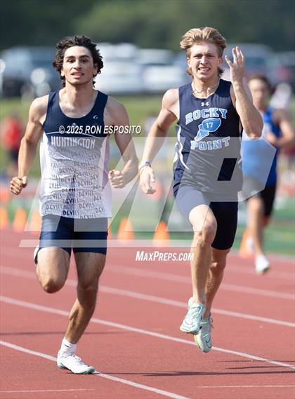 Thumbnail 1 in Suffolk County Section XI State Qualifier photogallery.