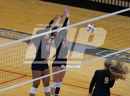 Thumbnail 2 in Churchill vs Brandeis photogallery.
