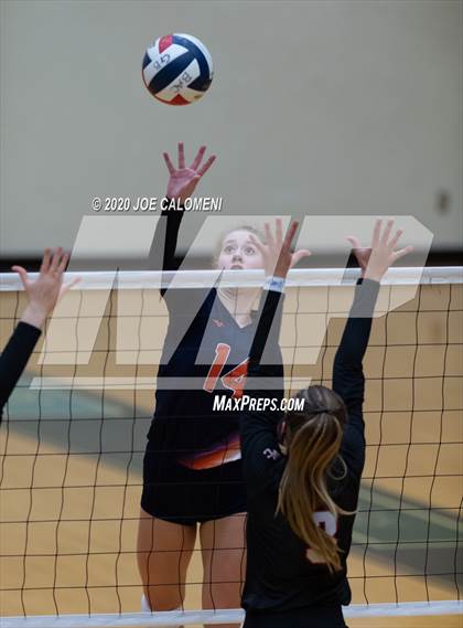 Thumbnail 2 in Churchill vs Brandeis photogallery.