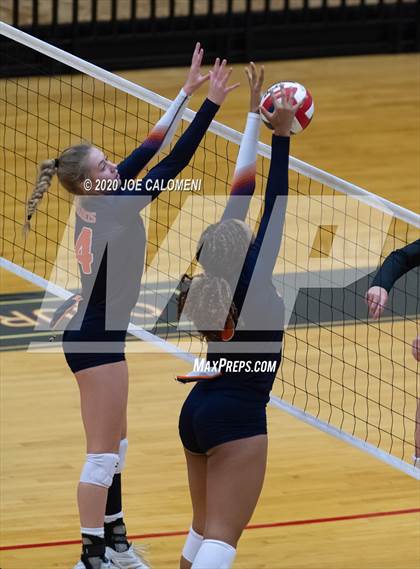 Thumbnail 1 in Churchill vs Brandeis photogallery.