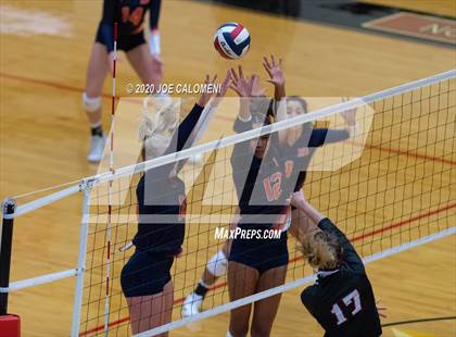 Thumbnail 2 in Churchill vs Brandeis photogallery.