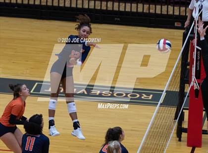 Thumbnail 1 in Churchill vs Brandeis photogallery.