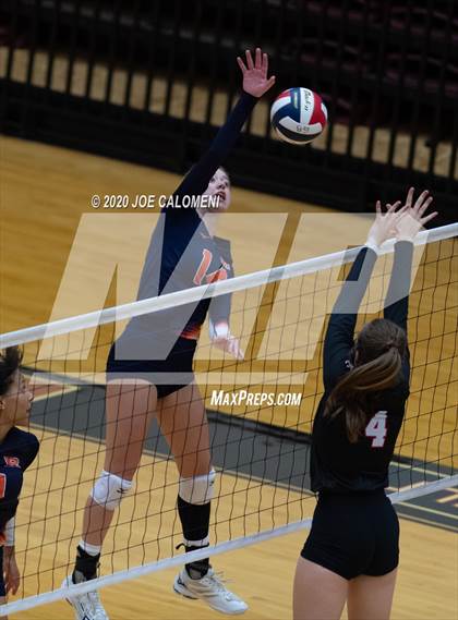 Thumbnail 2 in Churchill vs Brandeis photogallery.
