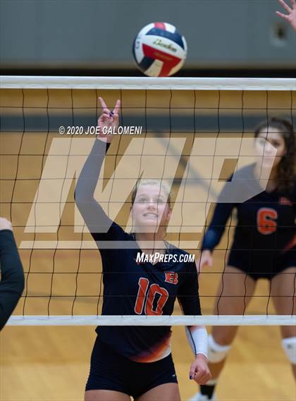 Thumbnail 1 in Churchill vs Brandeis photogallery.