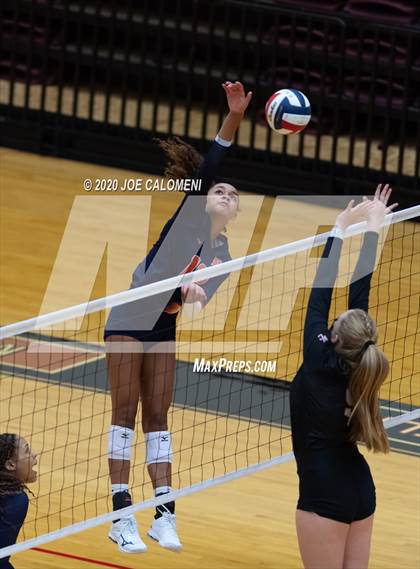 Thumbnail 3 in Churchill vs Brandeis photogallery.