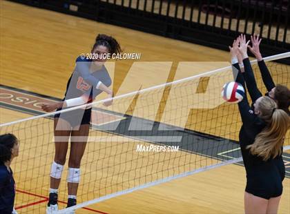 Thumbnail 2 in Churchill vs Brandeis photogallery.