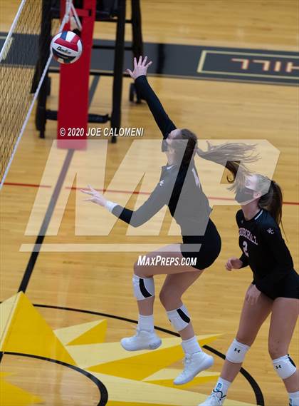 Thumbnail 1 in Churchill vs Brandeis photogallery.