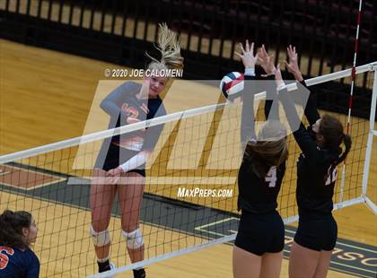 Thumbnail 2 in Churchill vs Brandeis photogallery.