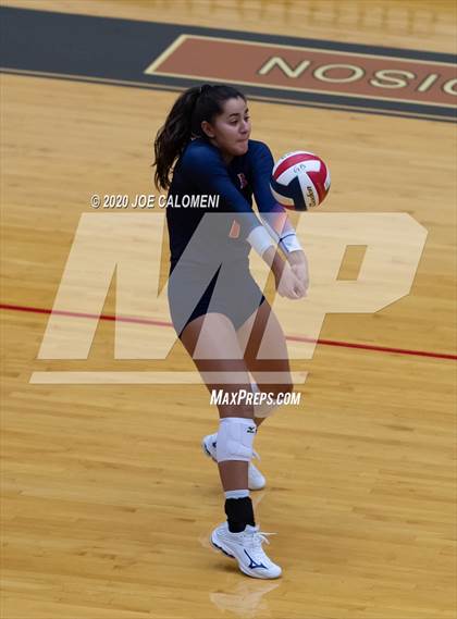 Thumbnail 2 in Churchill vs Brandeis photogallery.
