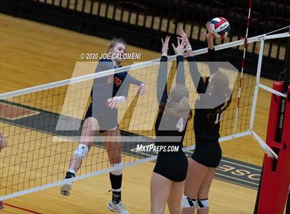 Thumbnail 2 in Churchill vs Brandeis photogallery.