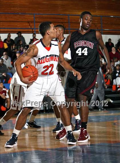 Thumbnail 3 in Craigmont vs. Ridgeway photogallery.