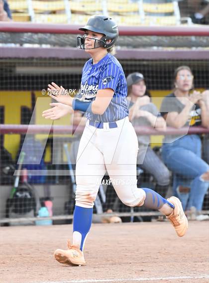 Thumbnail 1 in Round Valley vs. Kingman Academy (AIA 2A Final) photogallery.