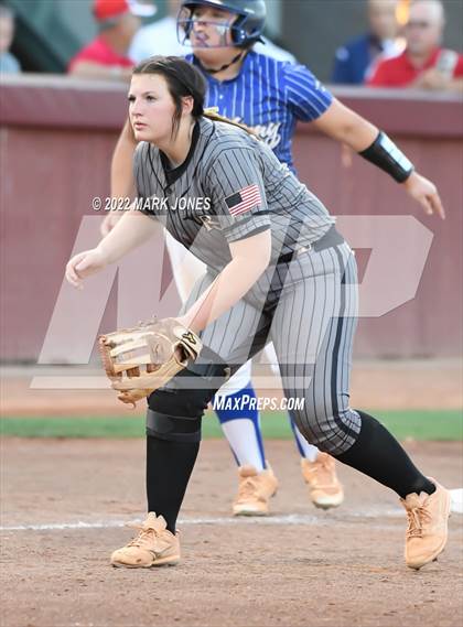 Thumbnail 2 in Round Valley vs. Kingman Academy (AIA 2A Final) photogallery.