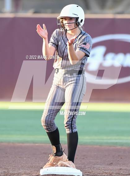 Thumbnail 3 in Round Valley vs. Kingman Academy (AIA 2A Final) photogallery.