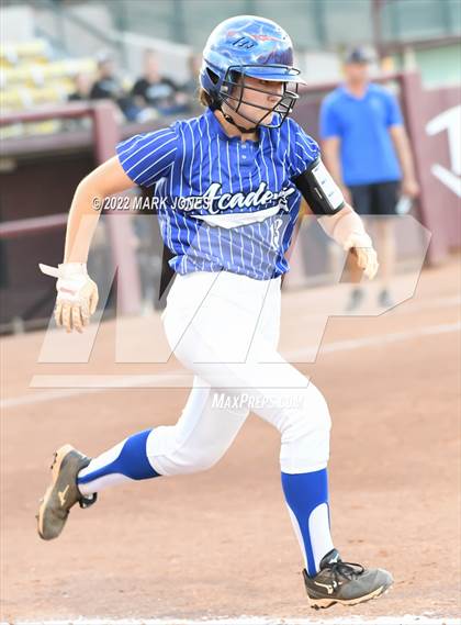 Thumbnail 1 in Round Valley vs. Kingman Academy (AIA 2A Final) photogallery.