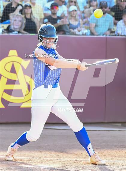 Thumbnail 2 in Round Valley vs. Kingman Academy (AIA 2A Final) photogallery.