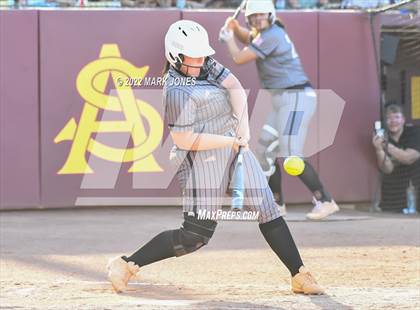 Thumbnail 3 in Round Valley vs. Kingman Academy (AIA 2A Final) photogallery.