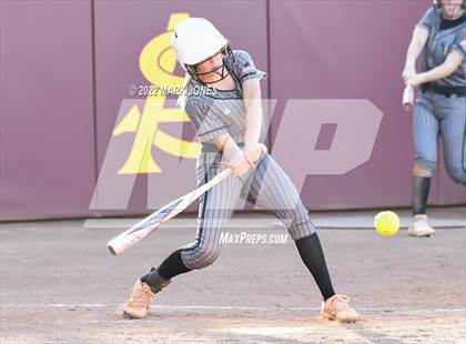 Thumbnail 1 in Round Valley vs. Kingman Academy (AIA 2A Final) photogallery.