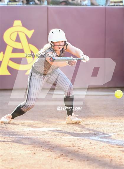 Thumbnail 2 in Round Valley vs. Kingman Academy (AIA 2A Final) photogallery.