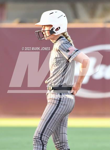 Thumbnail 2 in Round Valley vs. Kingman Academy (AIA 2A Final) photogallery.