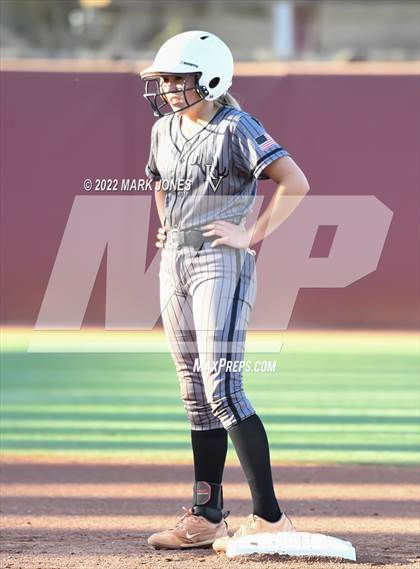 Thumbnail 1 in Round Valley vs. Kingman Academy (AIA 2A Final) photogallery.
