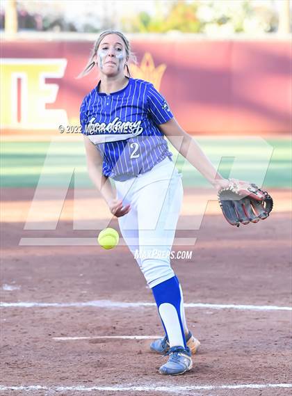 Thumbnail 3 in Round Valley vs. Kingman Academy (AIA 2A Final) photogallery.
