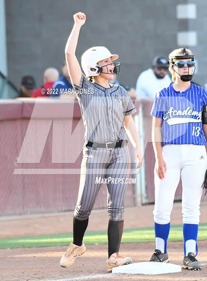 Thumbnail 1 in Round Valley vs. Kingman Academy (AIA 2A Final) photogallery.
