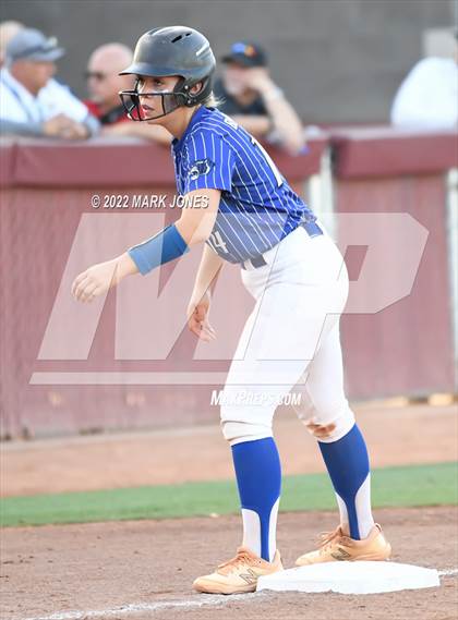 Thumbnail 3 in Round Valley vs. Kingman Academy (AIA 2A Final) photogallery.