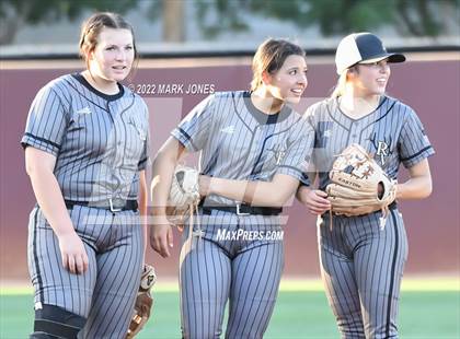 Thumbnail 2 in Round Valley vs. Kingman Academy (AIA 2A Final) photogallery.