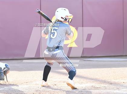 Thumbnail 2 in Round Valley vs. Kingman Academy (AIA 2A Final) photogallery.