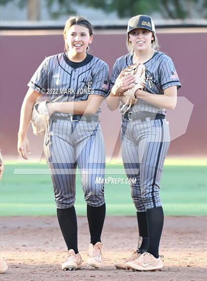 Thumbnail 1 in Round Valley vs. Kingman Academy (AIA 2A Final) photogallery.