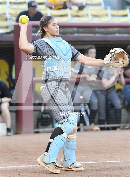 Thumbnail 1 in Round Valley vs. Kingman Academy (AIA 2A Final) photogallery.