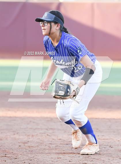 Thumbnail 1 in Round Valley vs. Kingman Academy (AIA 2A Final) photogallery.