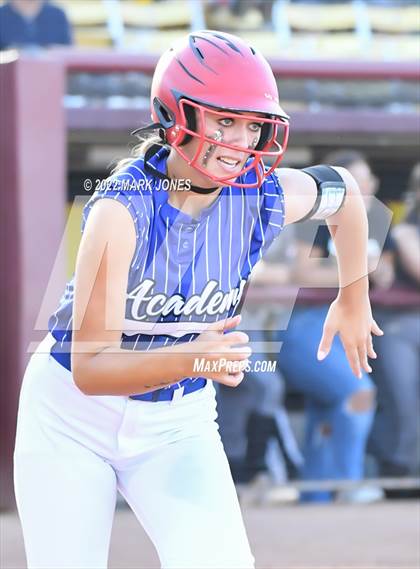 Thumbnail 1 in Round Valley vs. Kingman Academy (AIA 2A Final) photogallery.