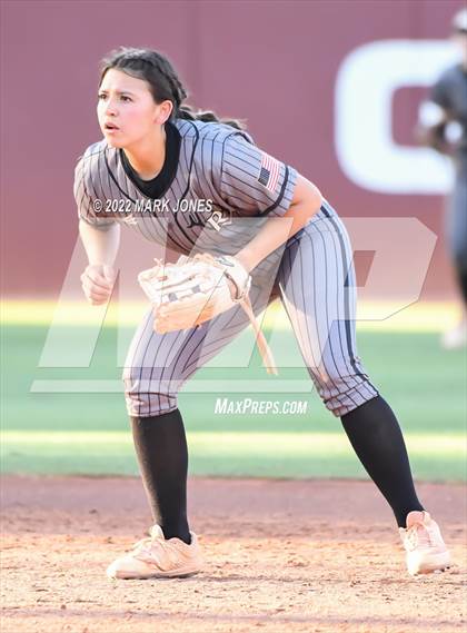 Thumbnail 3 in Round Valley vs. Kingman Academy (AIA 2A Final) photogallery.
