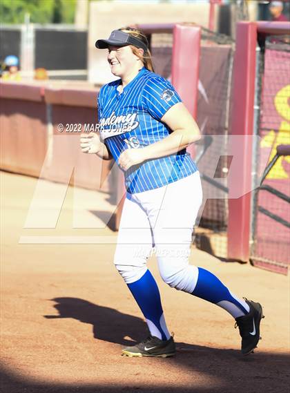 Thumbnail 3 in Round Valley vs. Kingman Academy (AIA 2A Final) photogallery.