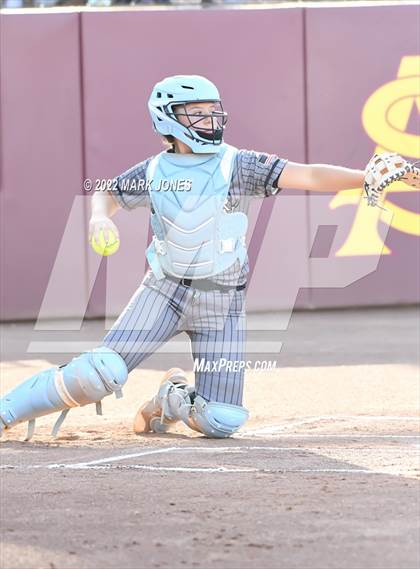 Thumbnail 2 in Round Valley vs. Kingman Academy (AIA 2A Final) photogallery.