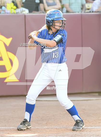 Thumbnail 3 in Round Valley vs. Kingman Academy (AIA 2A Final) photogallery.
