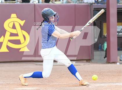 Thumbnail 1 in Round Valley vs. Kingman Academy (AIA 2A Final) photogallery.