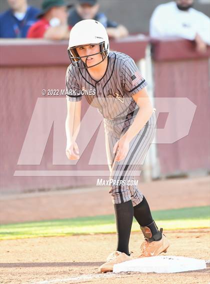 Thumbnail 1 in Round Valley vs. Kingman Academy (AIA 2A Final) photogallery.
