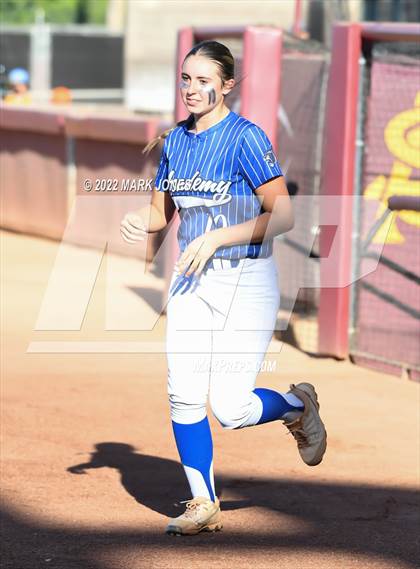 Thumbnail 2 in Round Valley vs. Kingman Academy (AIA 2A Final) photogallery.