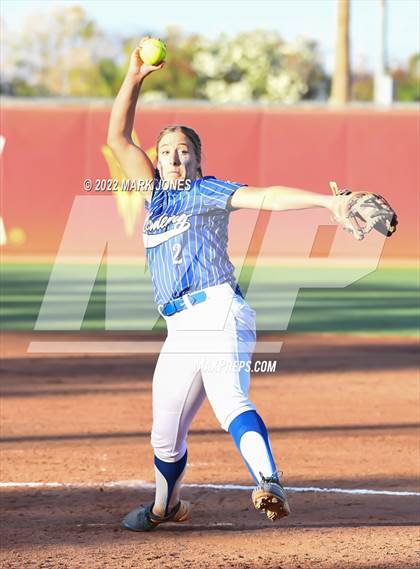 Thumbnail 3 in Round Valley vs. Kingman Academy (AIA 2A Final) photogallery.